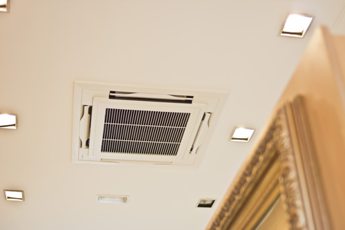 aire acondicionado integrado en el techo